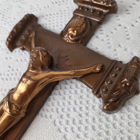 Vintage Copper Metal Crucifix Wall Decor Jesus Rosary Cross - Picture 7 of 12